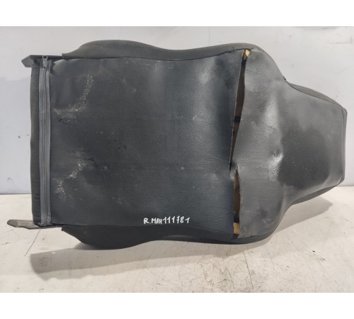 Спинка правого (пассажирского) сиденья