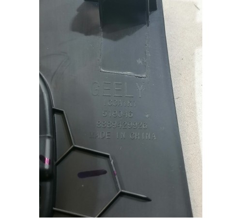 Накладка торпедо правая