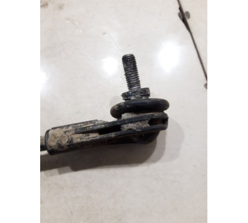 Стойка стабилизатора передняя левая