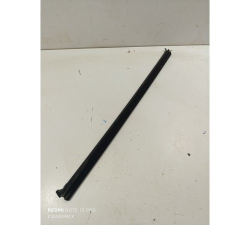 Уплотнитель стекла задний левый внутренний