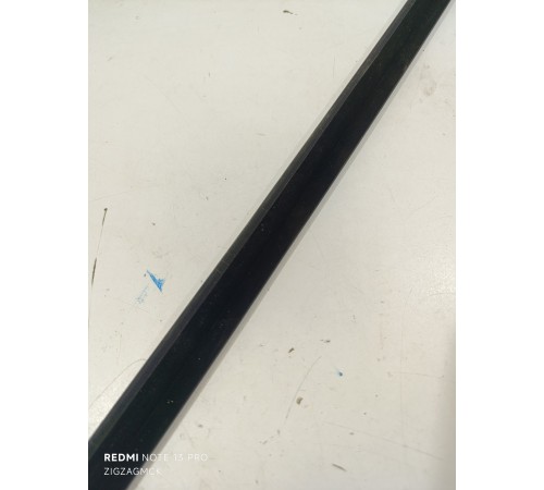 Уплотнитель стекла задний левый внутренний