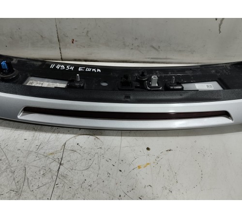 Спойлер крышки багажника