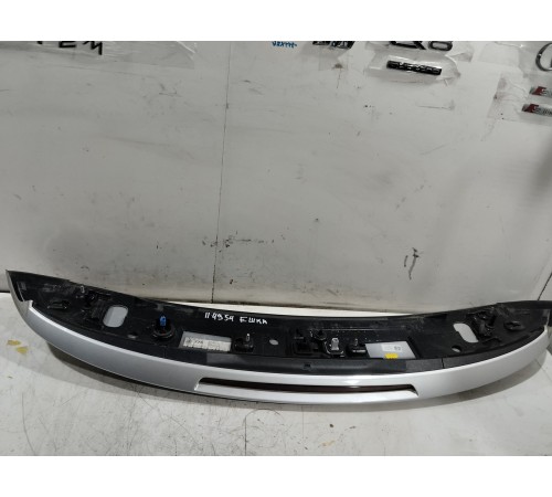 Спойлер крышки багажника