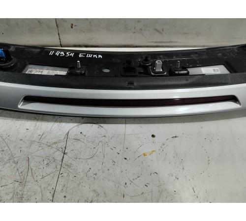 Спойлер крышки багажника