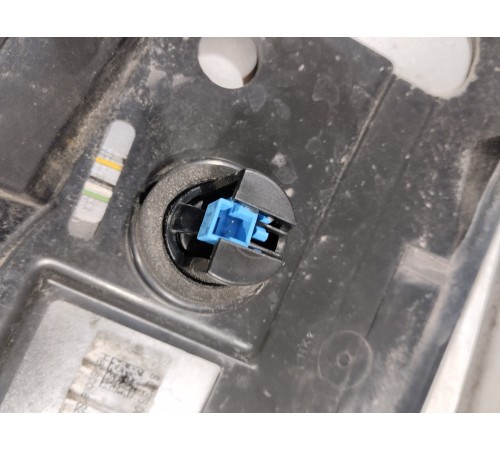 Спойлер крышки багажника