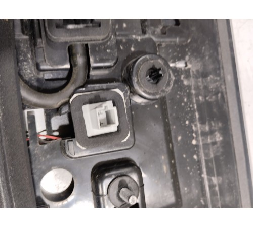 Спойлер крышки багажника