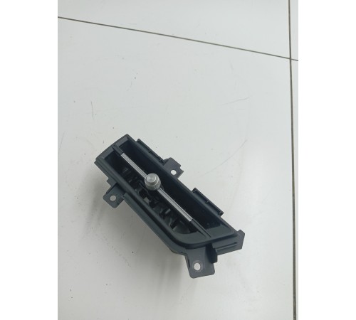 Дефлектор воздушный левый