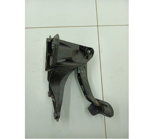 Педаль тормоза