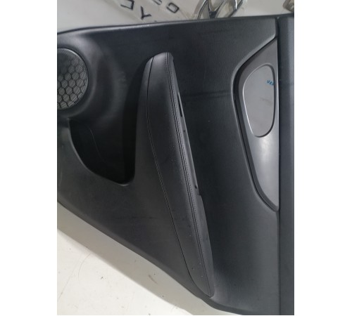 Обшивка двери задняя правая