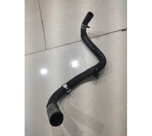 Патрубок системы охлаждения