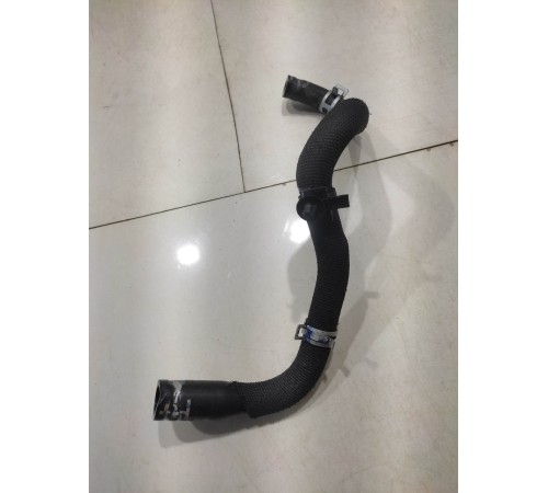 Патрубок системы охлаждения