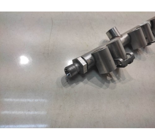 Рейка топливная (рампа)