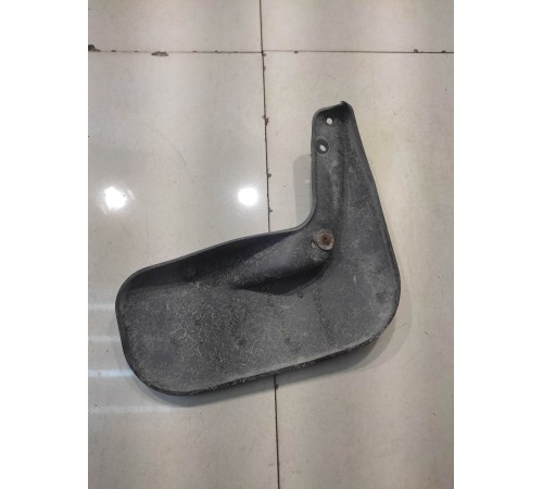 Брызговик (задний, левый)