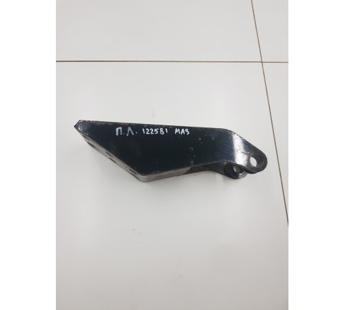 Кронштейн крепление рамы передний левый