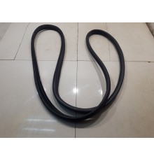 Уплотнитель двери (передний, правый)