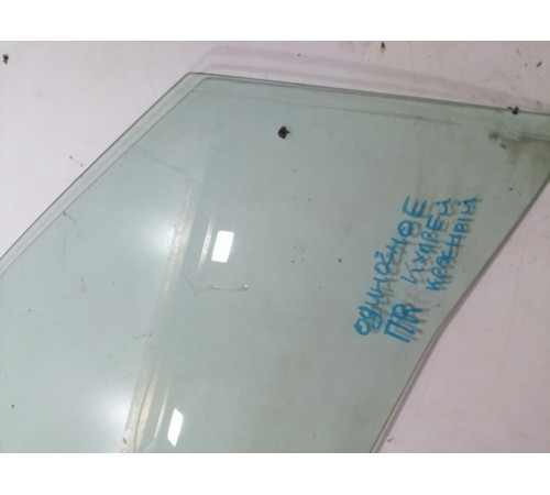 Стекло двери переднее правое