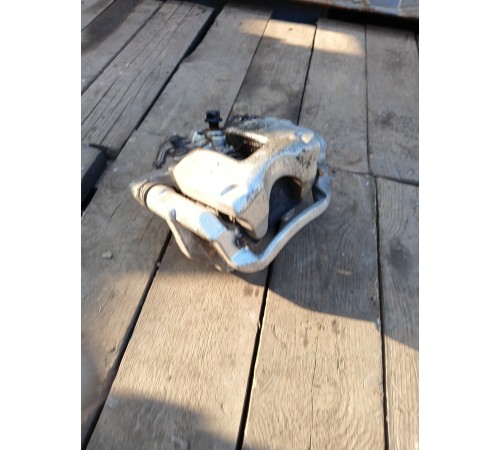 Суппорт задний правый