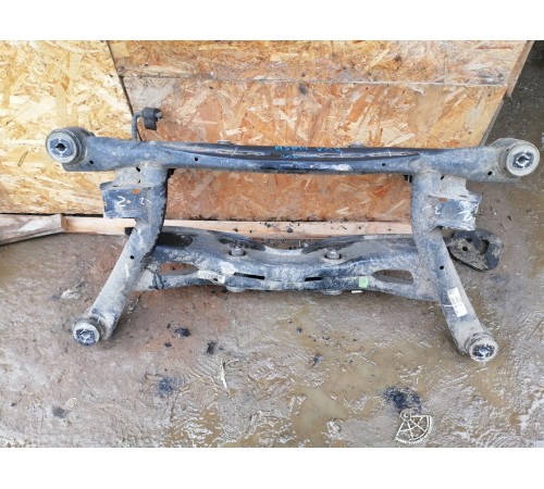 Балка задняя, подрамник