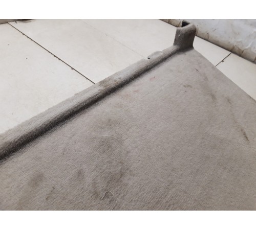 Обшивка крышки багажника (правая)