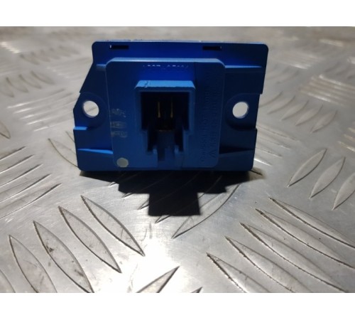 Реле вентилятора печки