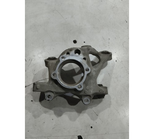 Кулак поворотный(задний правый)