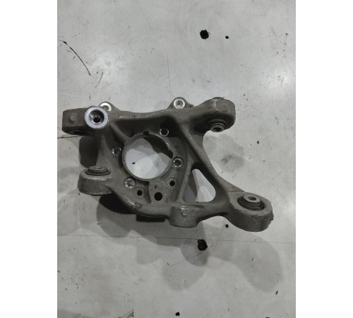 Кулак поворотный(задний правый)