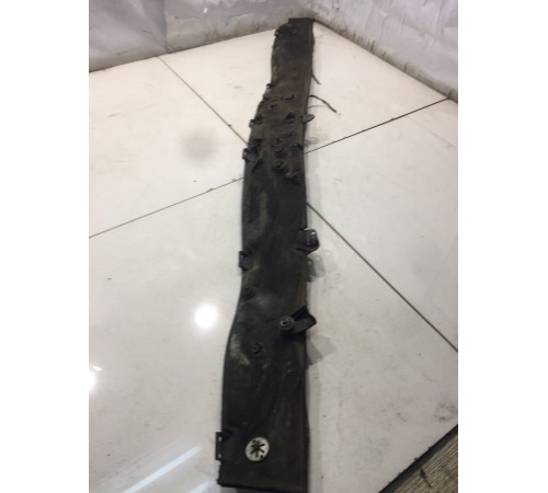 Жабо планка под лобовое стекло перед.