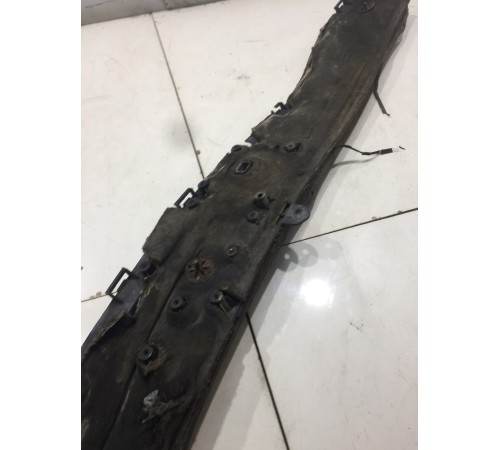 Жабо планка под лобовое стекло перед.