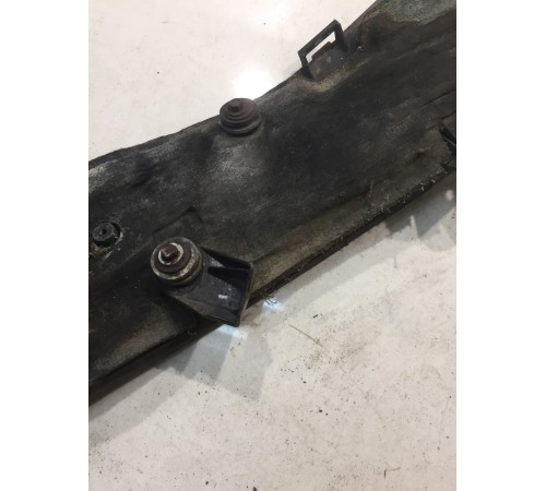 Жабо планка под лобовое стекло перед.