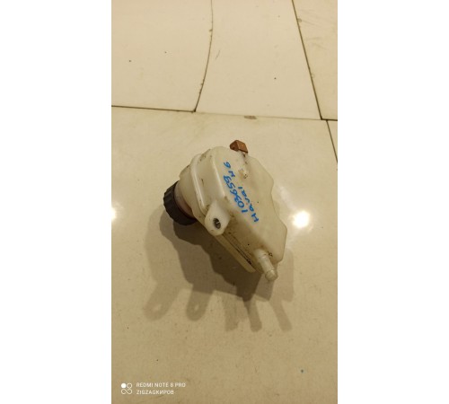 Бачок главного тормозного цилиндра