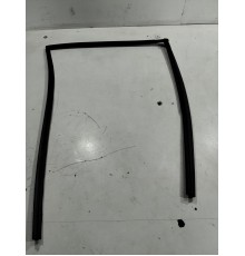 Уплотнитель стекла (задний левый внутренний)