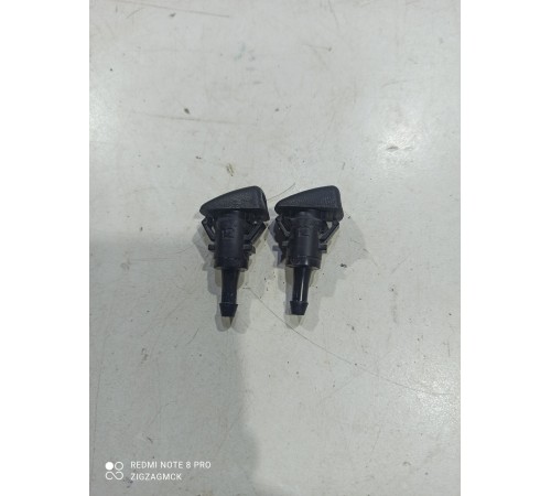 Форсунка омывателя лобового стекла