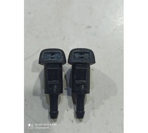 Форсунка омывателя лобового стекла