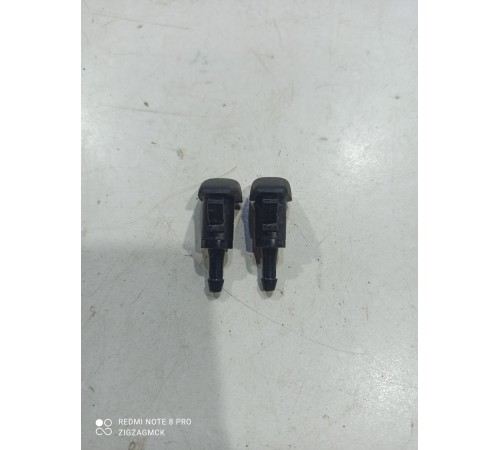 Форсунка омывателя лобового стекла