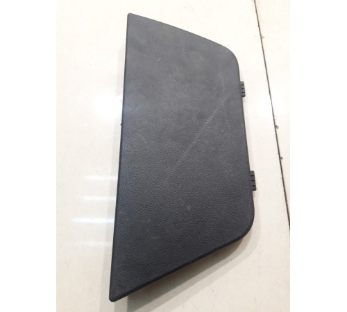 Накладка багажника левая