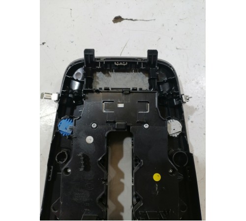 Плафон освещения салона