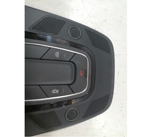 Плафон освещения салона