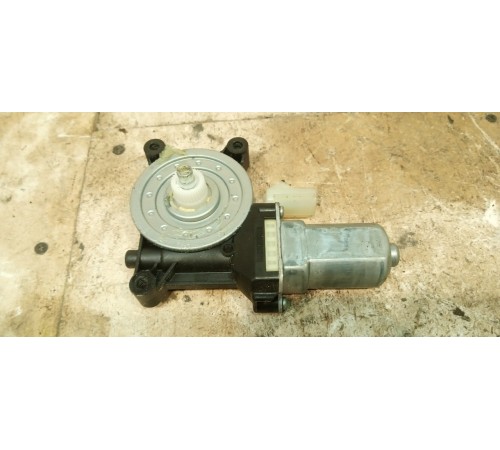 Моторчик стеклоподъемника передний левый