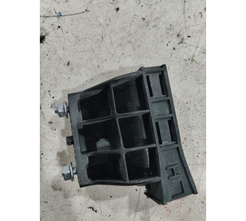 Направляющая стекла двери