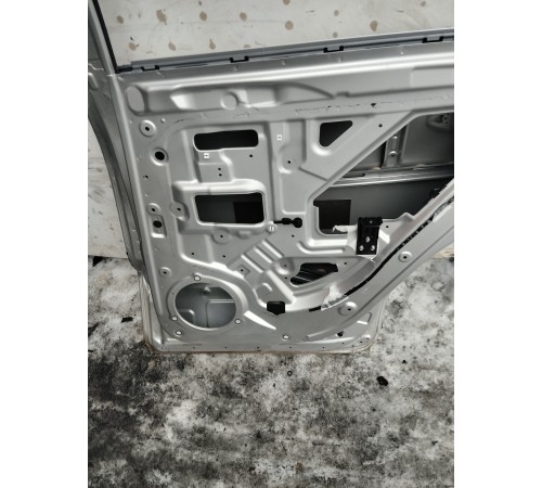 Дверь(задняя правая)