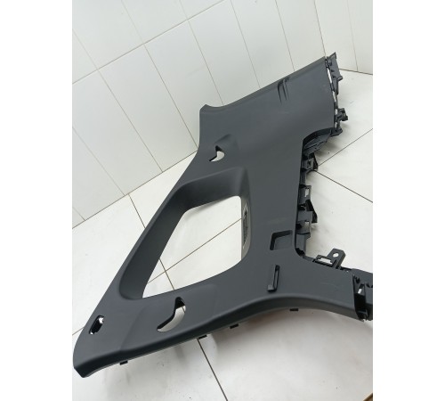 Обшивка багажника верхняя правая