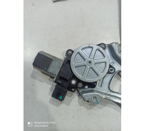 Стеклоподъемник (задний левый)