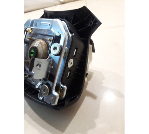 Подушка безопасности водителя