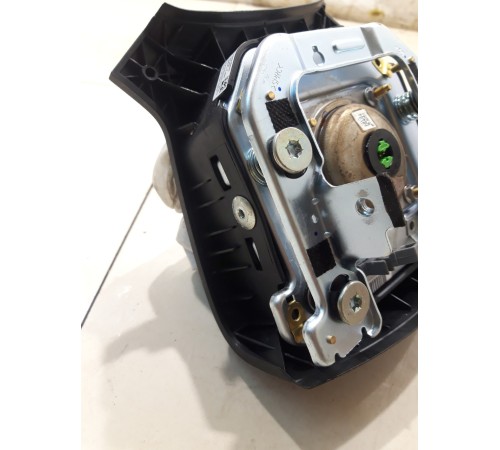 Подушка безопасности водителя