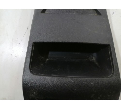 Накладка центральной консоли задняя с воздушным дефлектором