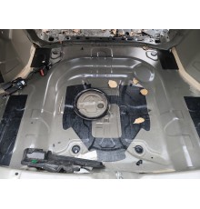 Ниша багажника (запасного колеса)