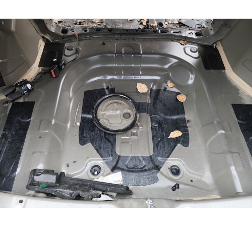 Ниша багажника (запасного колеса)