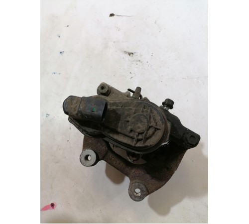 Суппорт задний левый