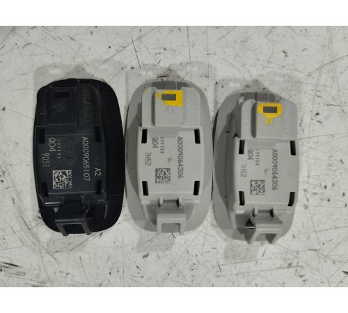 Плафон внутреннего освещения салона