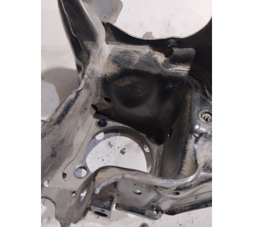 Кулак поворотный(задний правый)